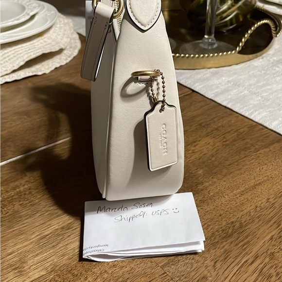 Coach Elegant Cream Leather Shoulder Bag - Picture 2 of 4